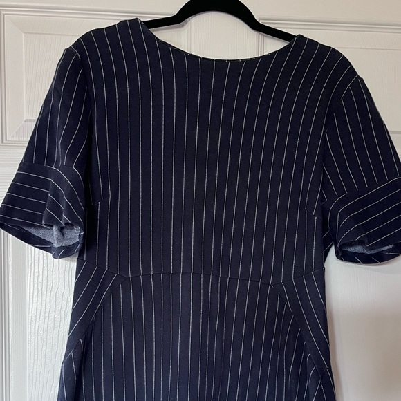 Banana Republic, navy blue and white pinstriped Ponte dress size 14 - Picture 13 of 13